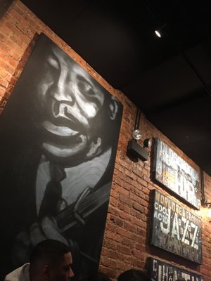 BASSLINE || 2239 - CHICAGO by null