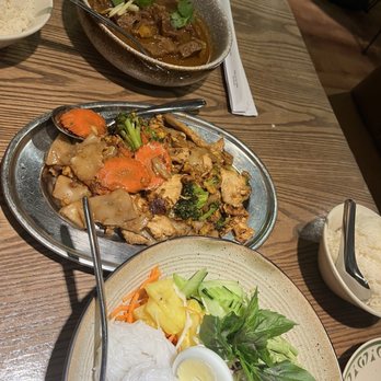 Isarn Thai Soul Kitchen - Thai Near Me - Seattle, Washington