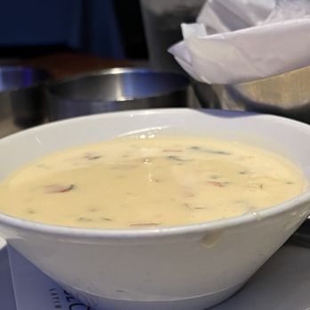 Gloria's Latin Cuisine - Queso dip - holy cow this was FANTASTIC! - Mexican Near Me - Addison, Texas Gloria's Latin Cuisine - Queso dip - holy cow this was FANTASTIC! - Mexican Near Me - Addison, Texas