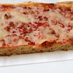 Pizza Mia - Saucisse / Sausage  + Mozzarella