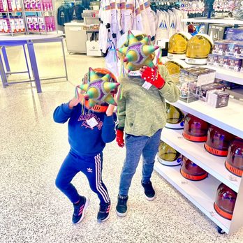Smithsonian - Gift shop - Museums Near Me - Washington, DC, District of Columbia