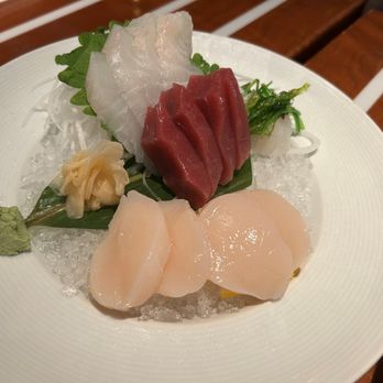 Kaizume - From top to bottom, Madai, Bluefin Tuna, Scallops. All fresh. The Madai was spectacular. - Seafood Near Me - Oklahoma City, Oklahoma Kaizume - From top to bottom, Madai, Bluefin Tuna, Scallops. All fresh. The Madai was spectacular. - Seafood Near Me - Oklahoma City, Oklahoma