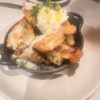 North Italia - White Truffle Garlic Bread - Italian Near Me - McLean, Virginia