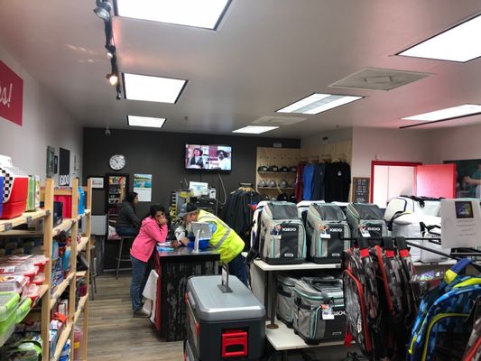 Igloo Factory Store by null