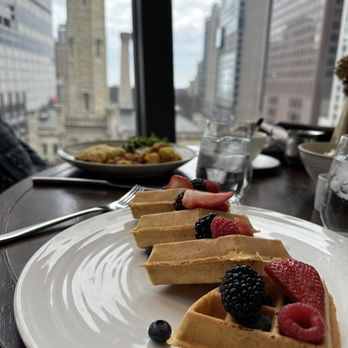 NoMI - Breakfast at NoMi - Bars Near Me - Chicago, Illinois NoMI - Breakfast at NoMi - Bars Near Me - Chicago, Illinois