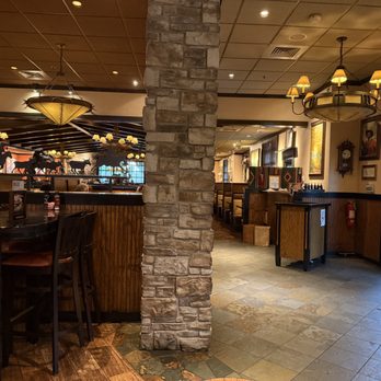 LongHorn Steakhouse - Steakhouses Near Me - Schaumburg, Illinois