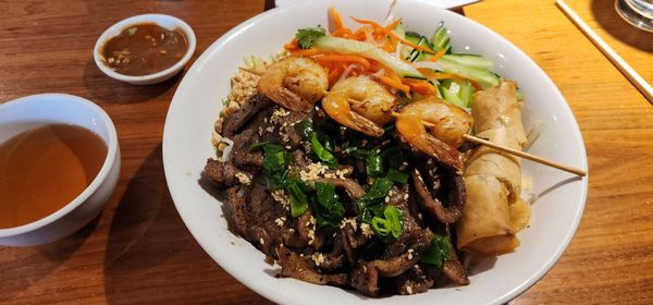 Pho Vi Van by null