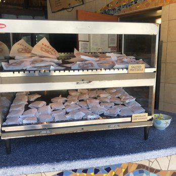 Discovery Cove - Free cookies and pretzel - Amusement Parks Near Me - Orlando, Florida