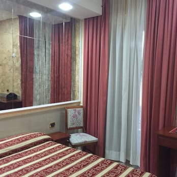 Comfort Hotel Bolivar - Very basic and dates rooms - Hotels Near Me - Rome, RM