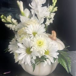 Pumpkin with flowers