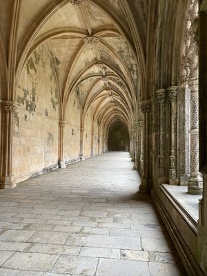 Batalha Monastery by null