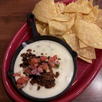 Casa de Tres Reyes - Queso Fundido - Mexican Near Me - Des Peres, Missouri