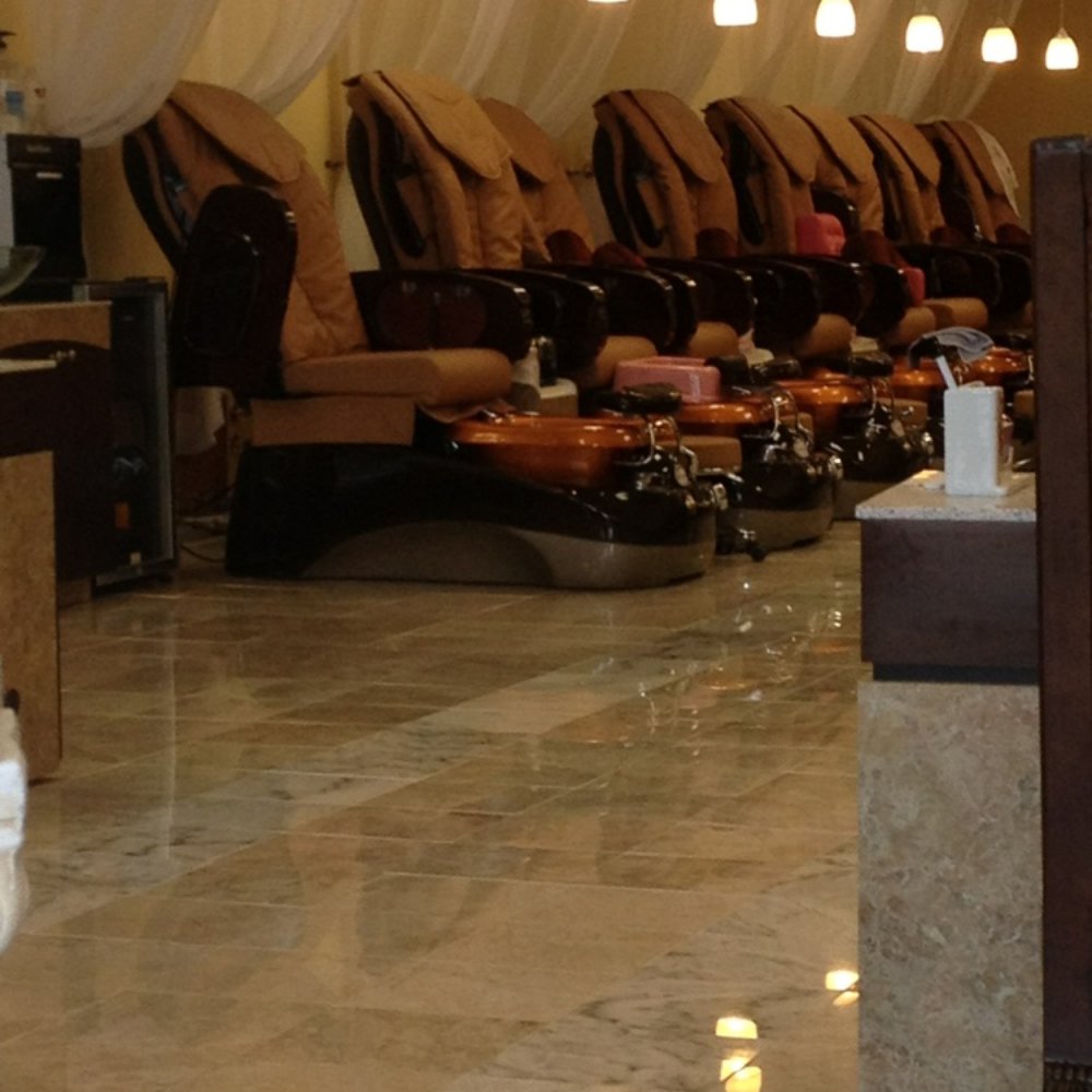 Le's Nails & Spa - Plush spa pedicure chairs with micro-fiber cushion - Nail Salons Near Me - Memphis, Tennessee Le's Nails & Spa - Plush spa pedicure chairs with micro-fiber cushion - Nail Salons Near Me - Memphis, Tennessee