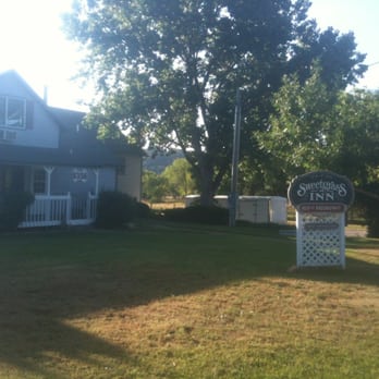 Sweetgrass Inn Bed & Breakfast - in front of office, owner house - Hotels Near Me - Rapid City, South Dakota Sweetgrass Inn Bed & Breakfast - in front of office, owner house - Hotels Near Me - Rapid City, South Dakota