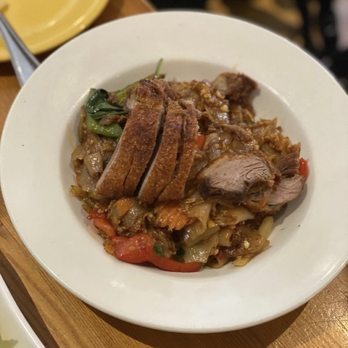 Kin'd - Thai Near Me - Fresh Meadows, New York
