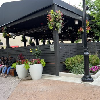 Lola's Garden - Bars Near Me - Ardmore, Pennsylvania