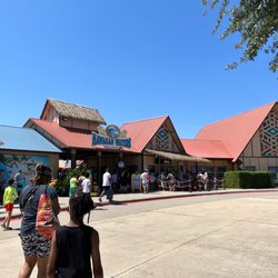 Hawaiian Falls The Colony - Entrance