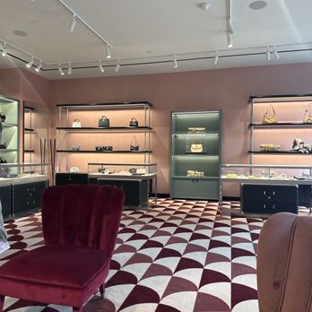 Gucci - Leather Goods Near Me - Fort Worth, Texas Gucci - Leather Goods Near Me - Fort Worth, Texas