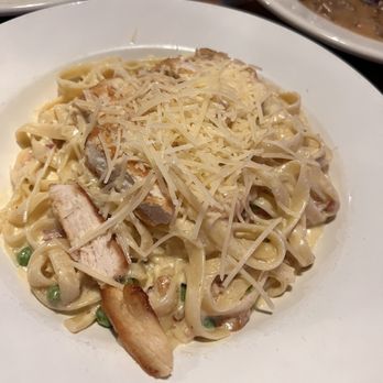 Marie Callender's - Shrimp and Chicken Carbonara - American Near Me - Monterey Park, California