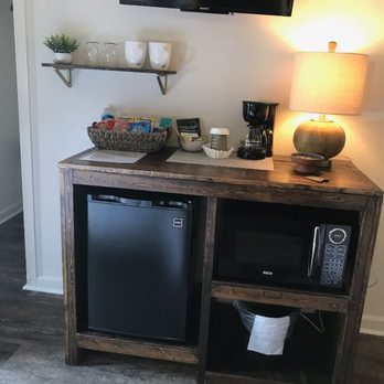 Shell Beach Inn - Cozy Room 8 has 2 Double Beds. - Hotels Near Me - Pismo Beach, California Shell Beach Inn - Cozy Room 8 has 2 Double Beds. - Hotels Near Me - Pismo Beach, California
