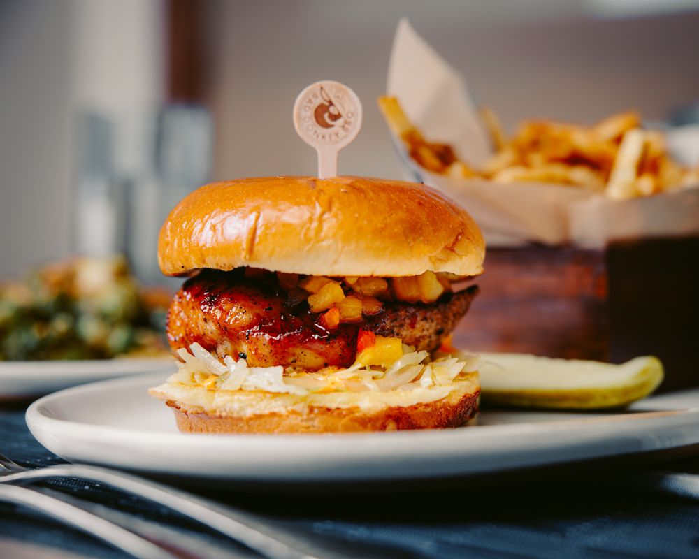 WATERFRONT BAR & GRILL Updated October 2024 36 Photos & 22 Reviews 106 Cove W, Horseshoe