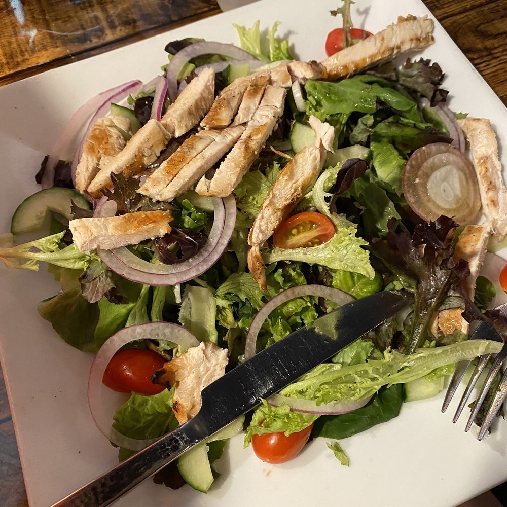 Cabin salad with chicken Cabin salad with chicken