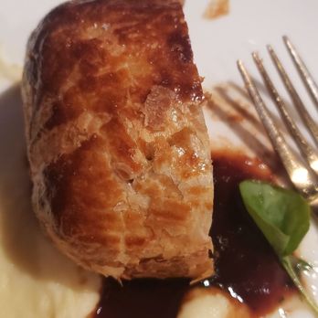Gordon Ramsay Hell's Kitchen - The portion you get for lunch beef wellington. - Steakhouses Near Me - Stateline, Nevada Gordon Ramsay Hell's Kitchen - The portion you get for lunch beef wellington. - Steakhouses Near Me - Stateline, Nevada