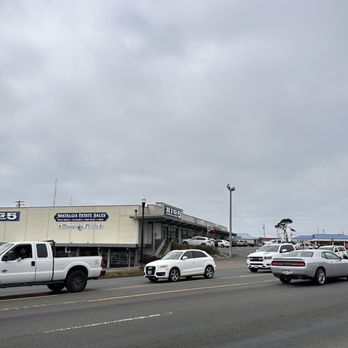 Nostalgia Estate Sales - Located in a strip mall at a very busy intersection so be extremely careful and only use cross walks at intersection. - Estate Liquidation Near Me - Newport, Oregon Nostalgia Estate Sales - Located in a strip mall at a very busy intersection so be extremely careful and only use cross walks at intersection. - Estate Liquidation Near Me - Newport, Oregon