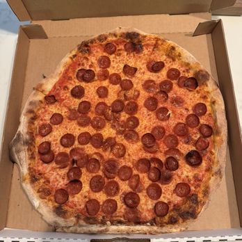 Pizza Lobo - Roni - Pizza Near Me - Chicago, Illinois