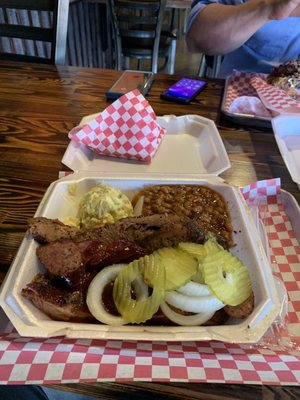 Flossie's Barbecue by null