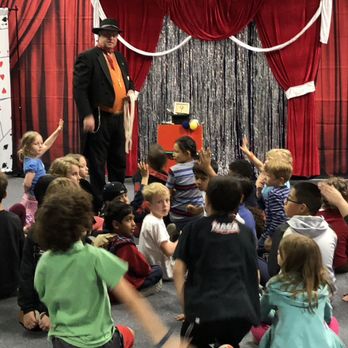 Fantastic Magic Camp - The Magician Black Bert perform at the camp - Summer Camps Near Me - Austin, Texas