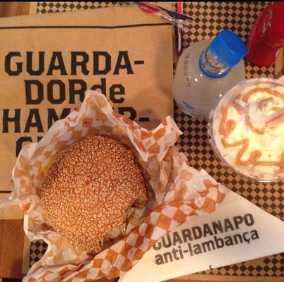 T.T. Burger Arpoador by null