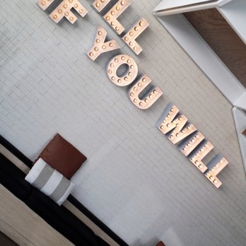 Moxies - Cocktail Bars Near Me - Houston, Texas