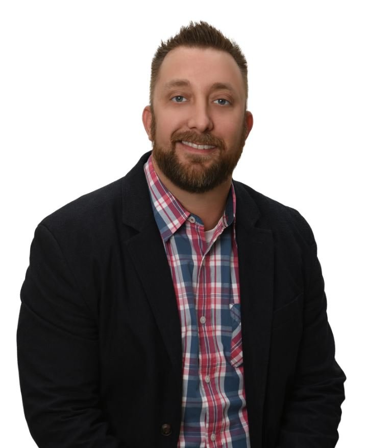 MR. REALTY TEAM Updated May 2024 Contact Agent 402 E Trunk St