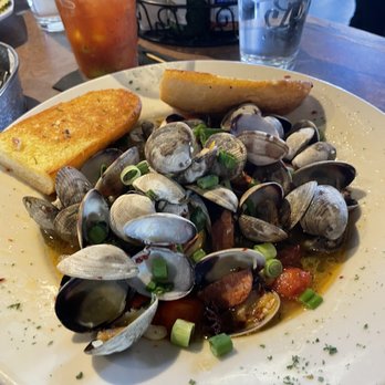 Finn's Fish House - Clams - Seafood Near Me - Seaside, Oregon Finn's Fish House - Clams - Seafood Near Me - Seaside, Oregon