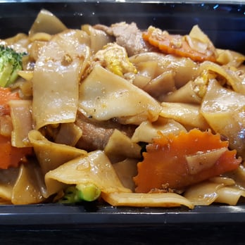 Mama Made - GF beef pad see ew - Thai Near Me - San Diego, California