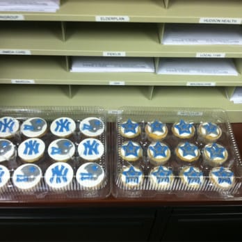 Experience Creativitee - Yankees & Cowboys cupcakes - Party & Event Planning Near Me - Staten Island, New York Experience Creativitee - Yankees & Cowboys cupcakes - Party & Event Planning Near Me - Staten Island, New York