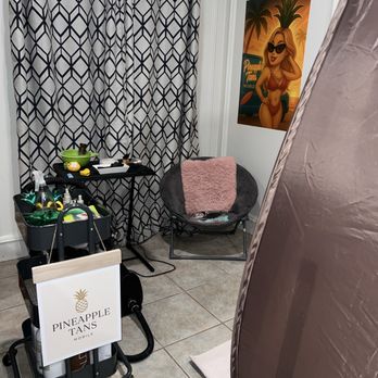 Pineapple Tans - Studio setup - Spray Tanning Near Me Pineapple Tans - Studio setup - Spray Tanning Near Me