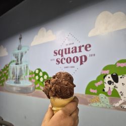 Square Scoop - Sticky Chocolate