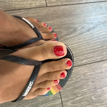 LIC Nail & Spa - Nail Salons Near Me - New York, New York