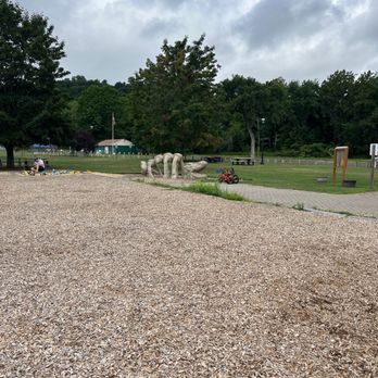 Peckham Park - Parks Near Me - Middlefield, Connecticut