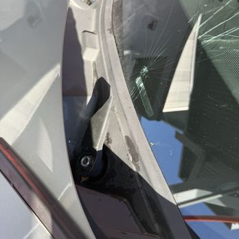 5 n' Go Express Wash - Broken windshield - Car Wash Near Me - Whittier, California