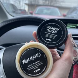 Lush - Beauty Sleep Face and Body Mask Turmeric Face Mask