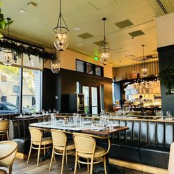 Emporium Kitchen & Wine Market - Interior is beautiful