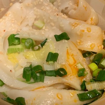 Szechuan Chef - Dan Dan Noodles (meat and sauce is on the bottom and has to be mixed in) - Szechuan Near Me - Bellevue, Washington