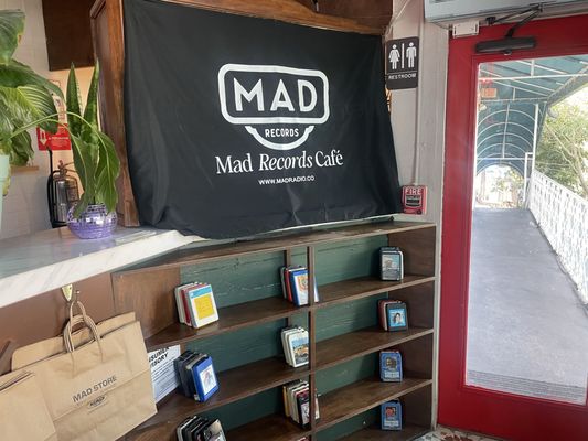 Mad Radio Miami by null