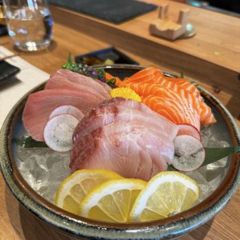 Oshi Nori - Sushi Bars Near Me - Vancouver, British Columbia