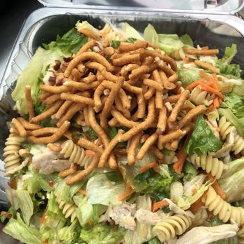 Calif Chicken Cafe - I was hoping they mixed everything in but they forgot to mix the crunchy wonton strips in. - American Near Me - Los Angeles, California
