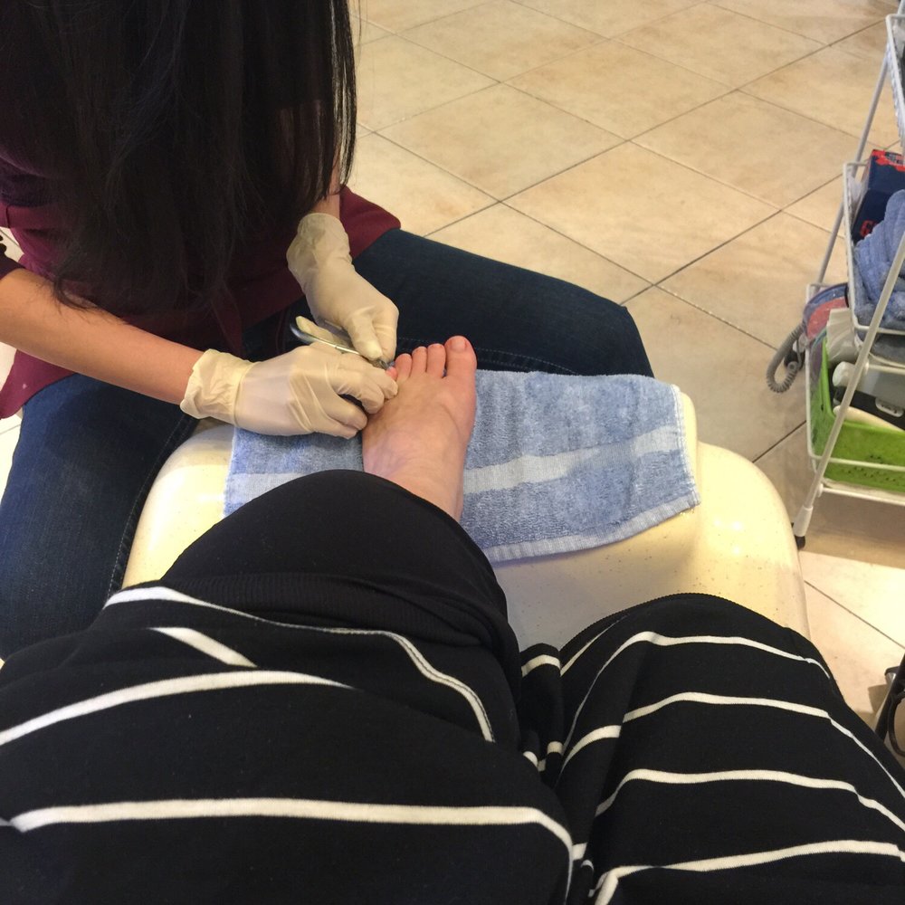 Creative Nails - Getting my toes done - Nail Salons Near Me - Las Vegas, Nevada Creative Nails - Getting my toes done - Nail Salons Near Me - Las Vegas, Nevada