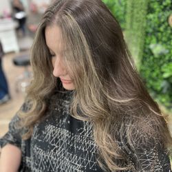 Tresses Salon